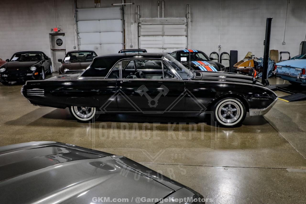 1961 Ford Thunderbird