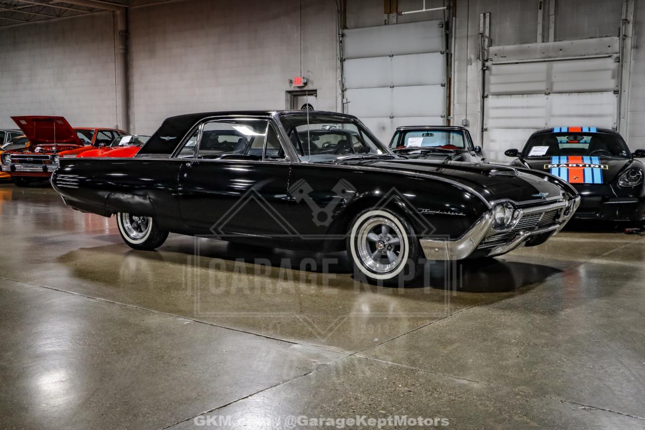 1961 Ford Thunderbird