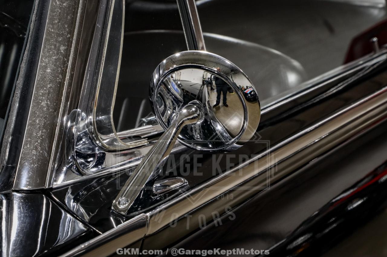 1961 Ford Thunderbird