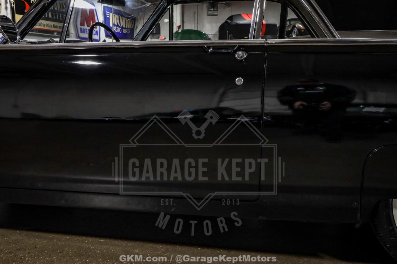 1961 Ford Thunderbird