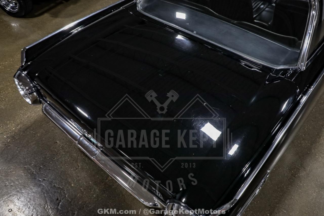 1961 Ford Thunderbird