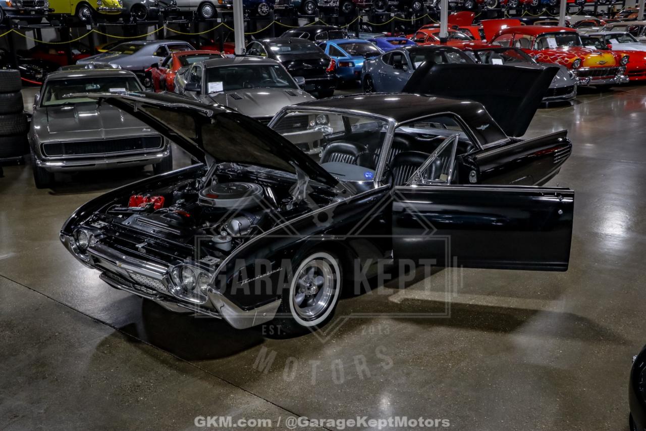 1961 Ford Thunderbird