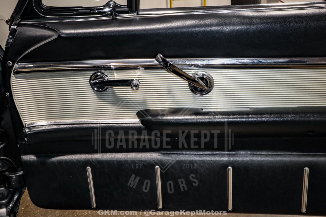 1961 Ford Thunderbird