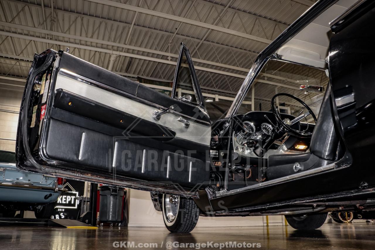1961 Ford Thunderbird