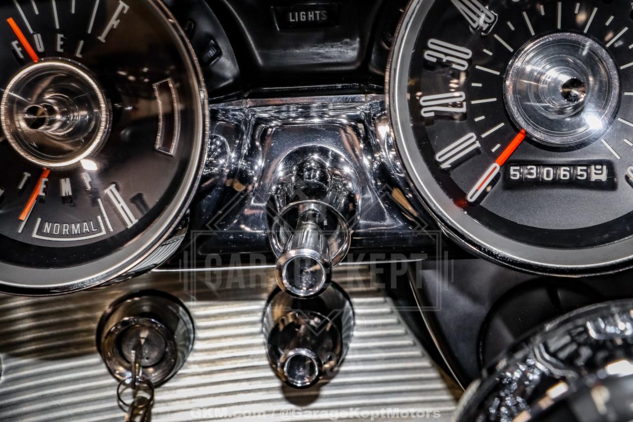 1961 Ford Thunderbird