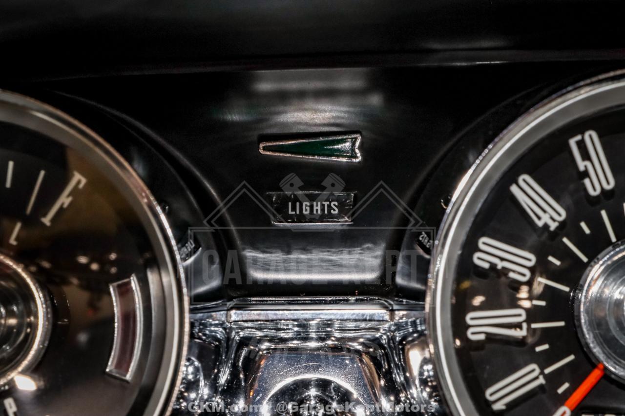 1961 Ford Thunderbird