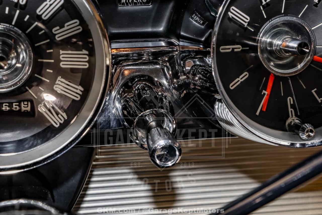 1961 Ford Thunderbird