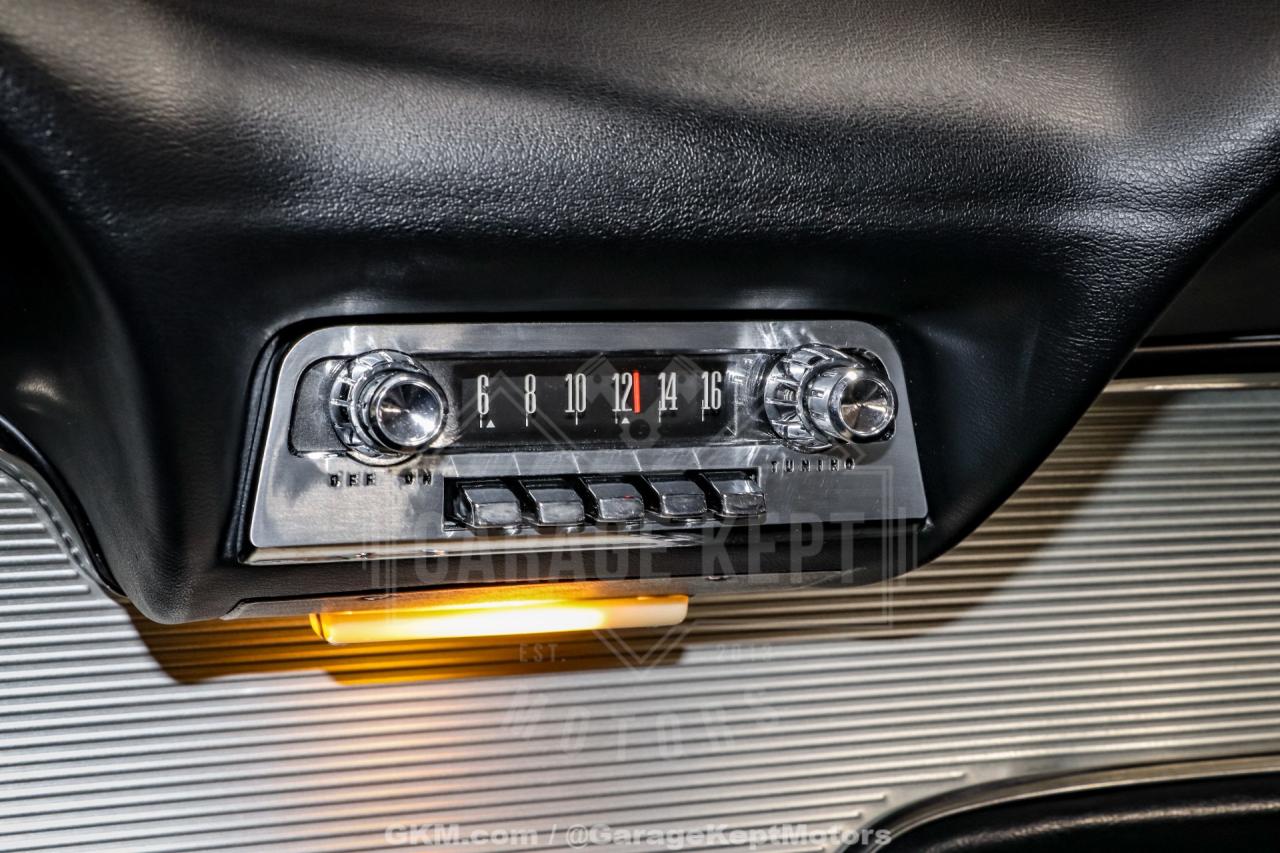 1961 Ford Thunderbird