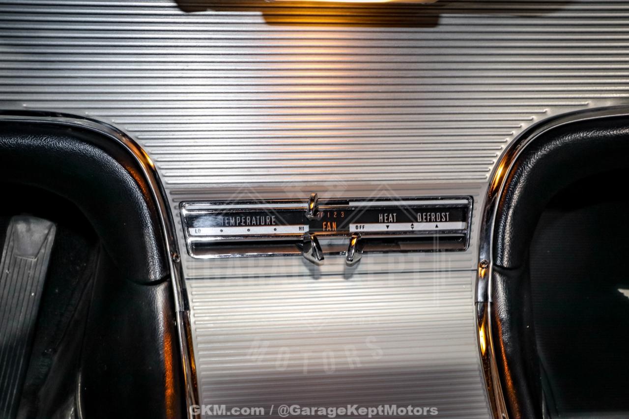 1961 Ford Thunderbird