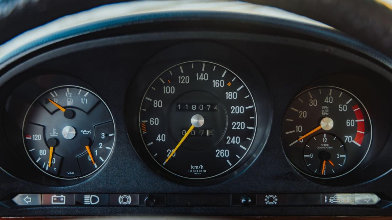 1976 Mercedes - Benz 450 SEL 6.9 ex-Claude Fran&ccedil;ois