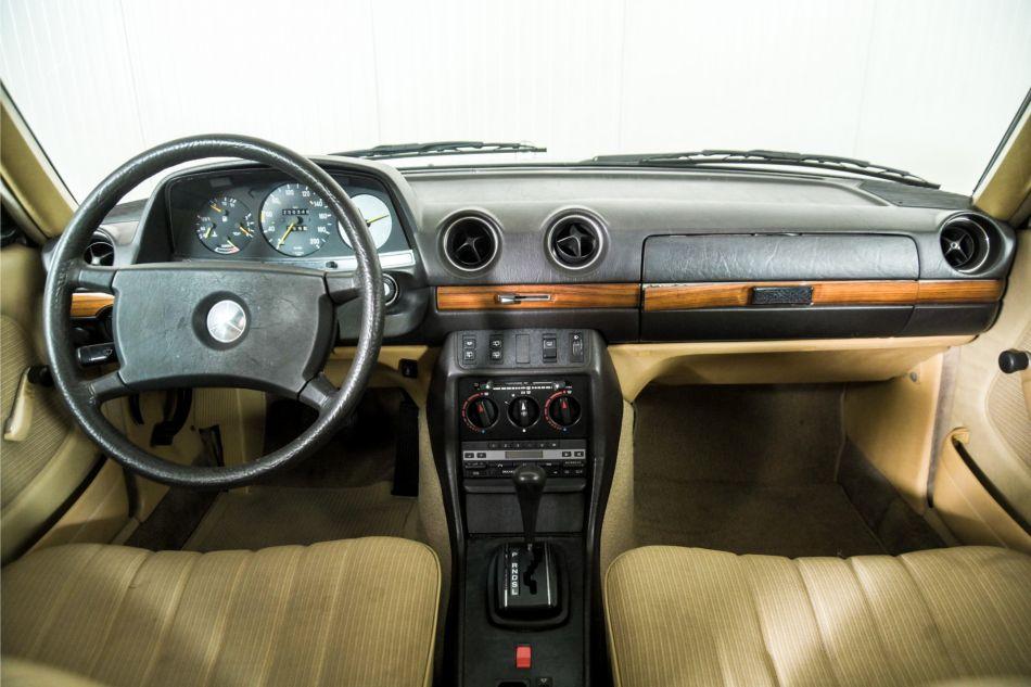 1982 Mercedes - Benz 200T Station Automaat LPG