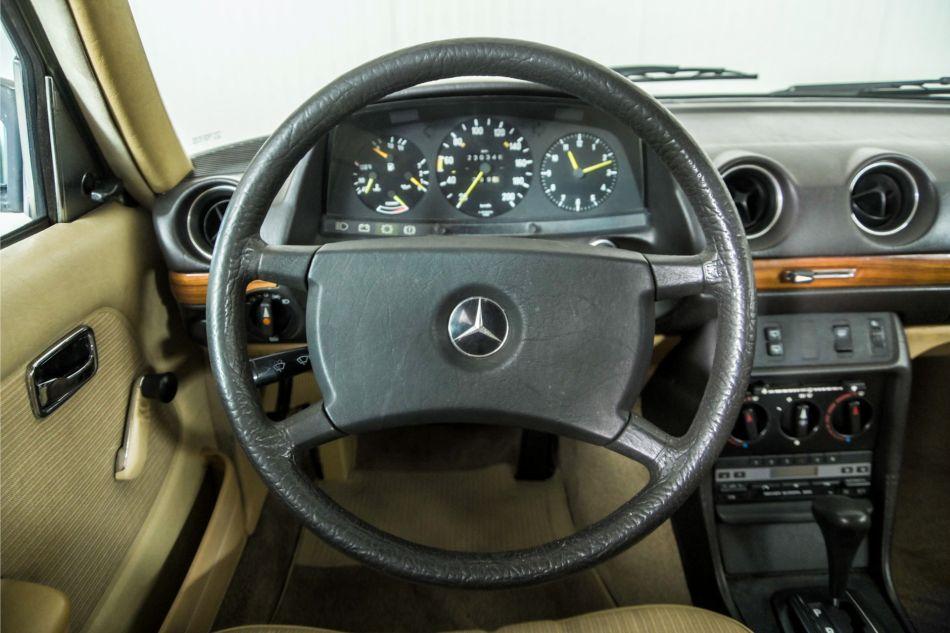 1982 Mercedes - Benz 200T Station Automaat LPG