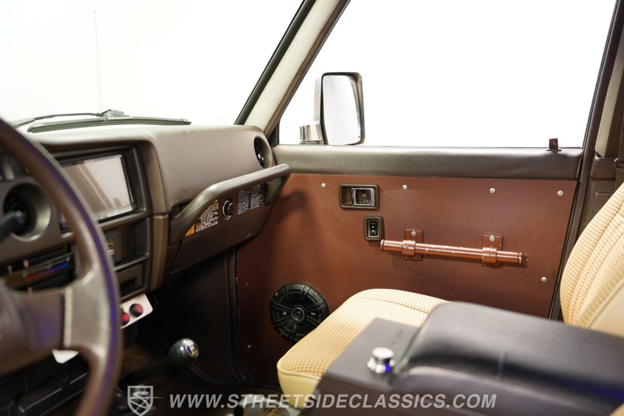1989 Toyota Land Cruiser FJ62 LS Restomod