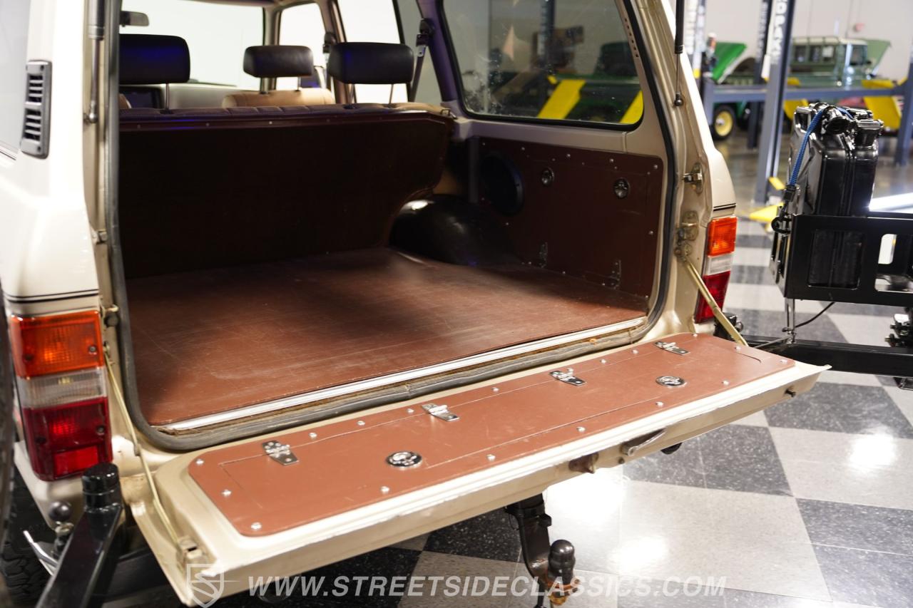 1989 Toyota Land Cruiser FJ62 LS Restomod