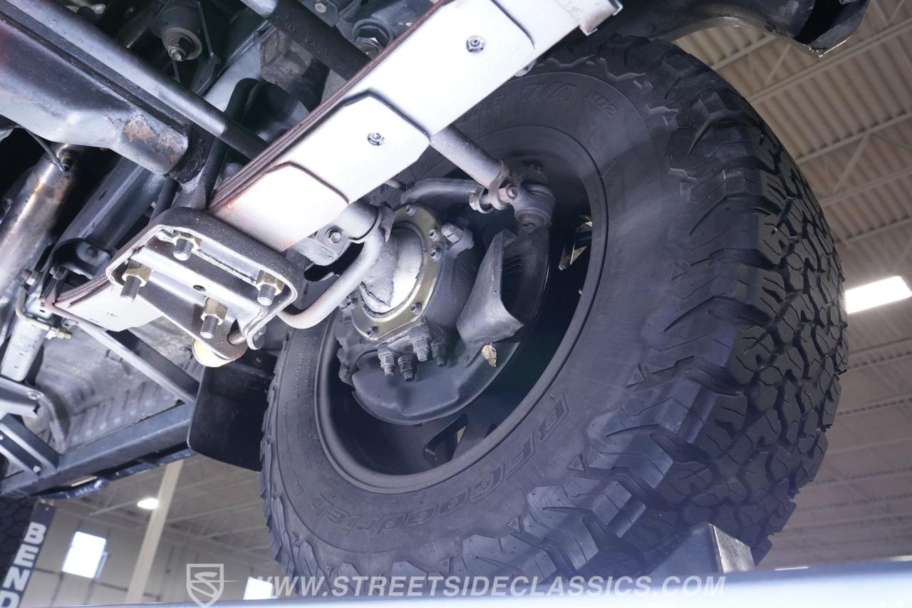 1989 Toyota Land Cruiser FJ62 LS Restomod