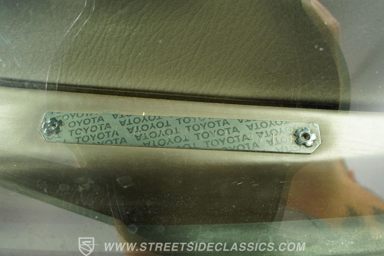 1989 Toyota Land Cruiser FJ62 LS Restomod