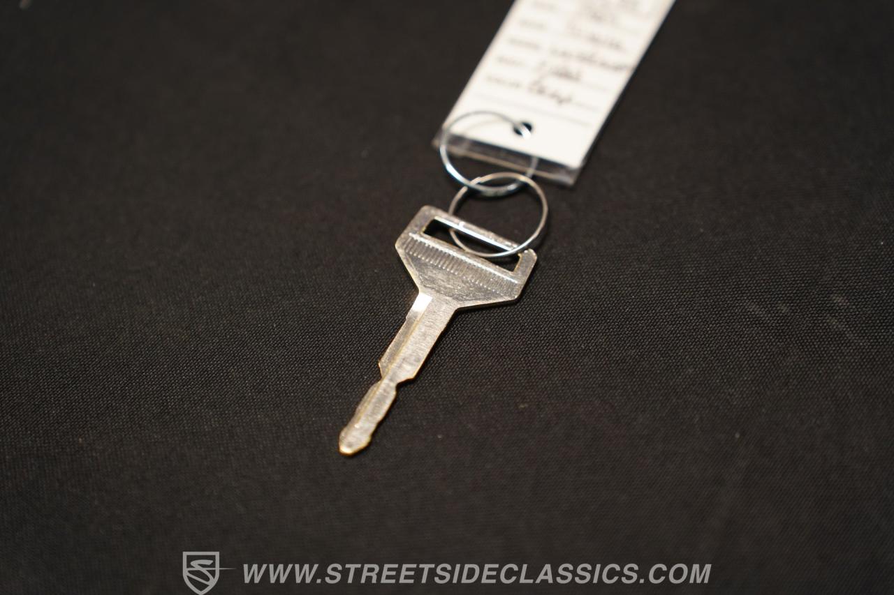 1989 Toyota Land Cruiser FJ62 LS Restomod