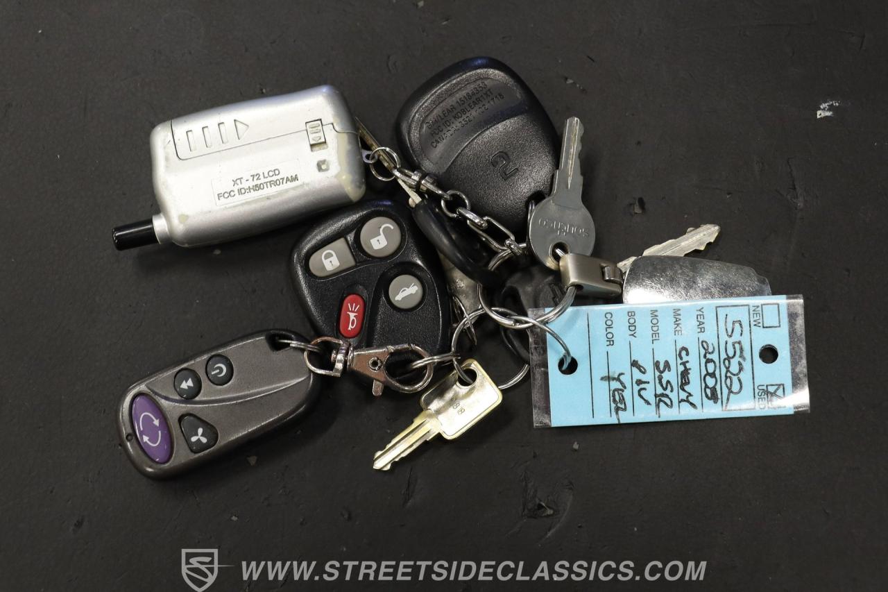 2005 Chevrolet SSR 6 Speed