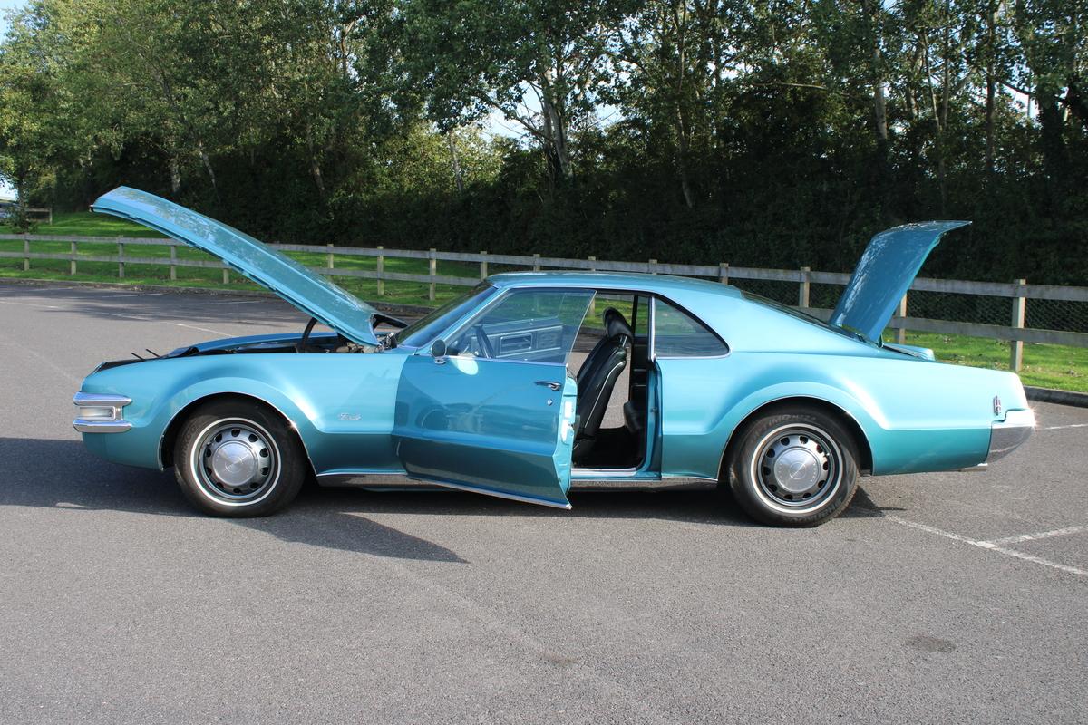 1969 Oldsmobile TORONADO
