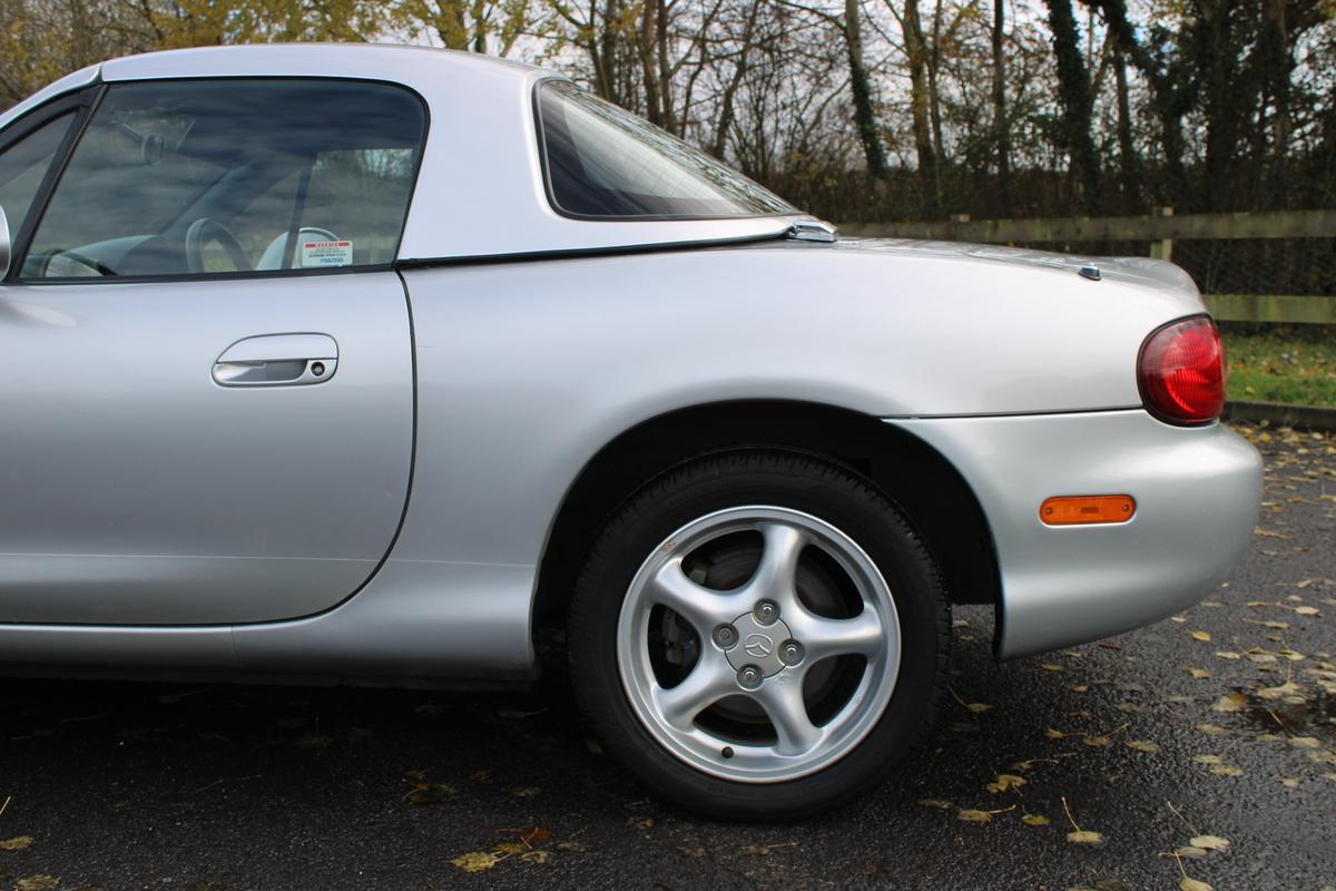 2004 Mazda MX-5 1.8I