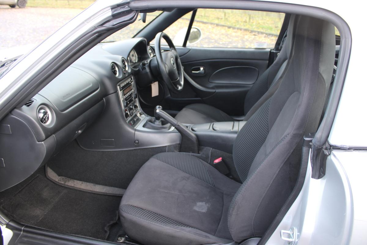 2004 Mazda MX-5 1.8I