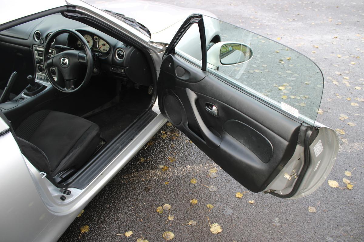 2004 Mazda MX-5 1.8I