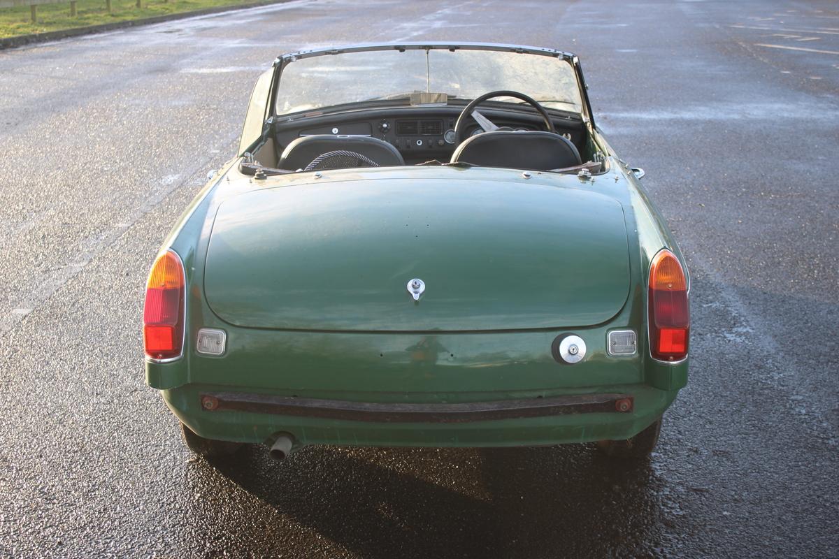 1973 MG B Roadster