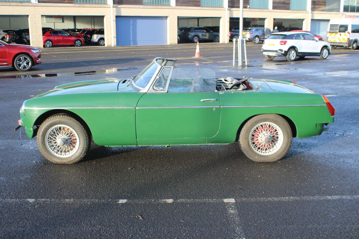 1973 MG B Roadster