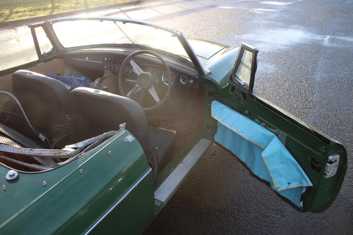 1973 MG B Roadster
