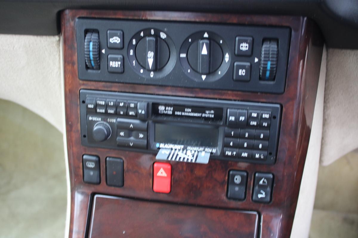 1993 Mercedes - Benz 500 SL AUTO