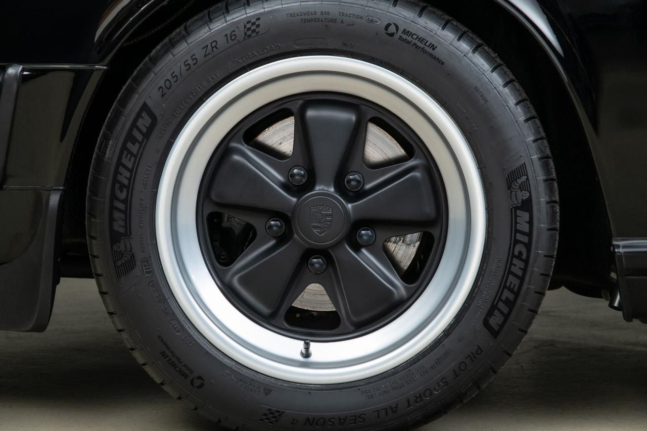 1987 Porsche 911 Carrera 