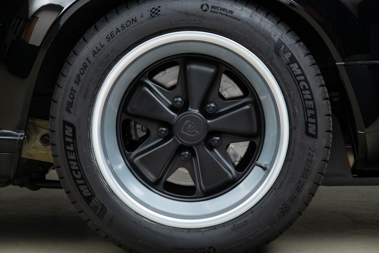 1987 Porsche 911 Carrera 