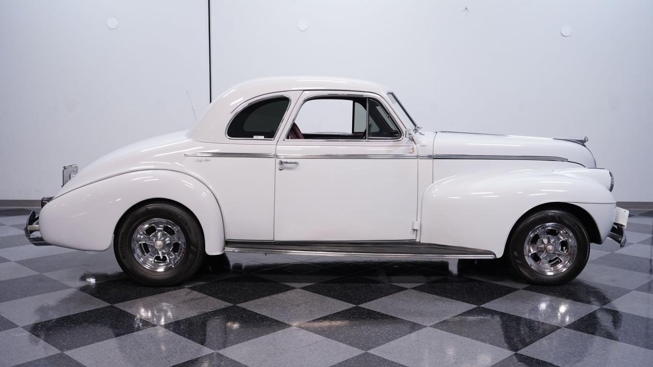 1940 Oldsmobile Series 70 Coupe