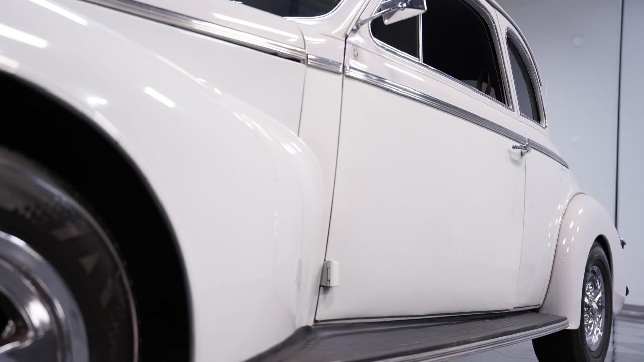 1940 Oldsmobile Series 70 Coupe