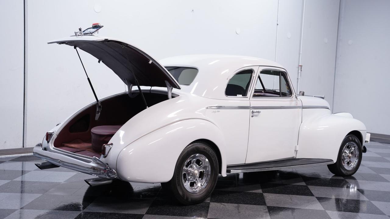 1940 Oldsmobile Series 70 Coupe