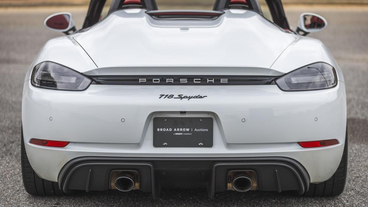 2021 Porsche 718 Spyder