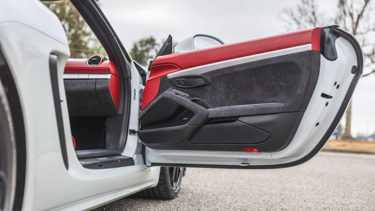 2021 Porsche 718 Spyder