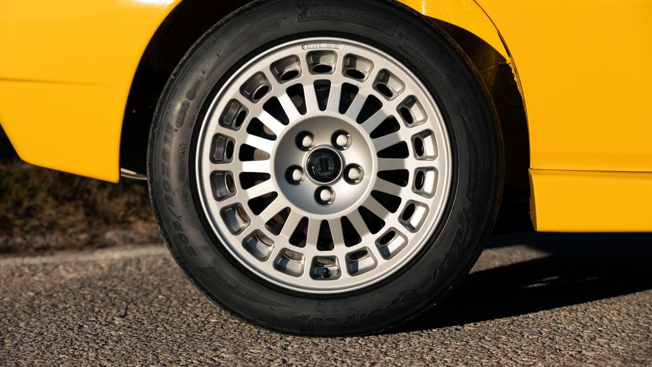 1992 Lancia Delta HF Integrale Evoluzione &ldquo;Giallo Ferrari&rdquo;