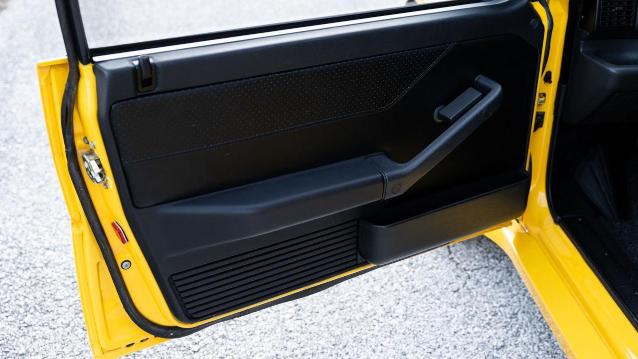 1992 Lancia Delta HF Integrale Evoluzione &ldquo;Giallo Ferrari&rdquo;