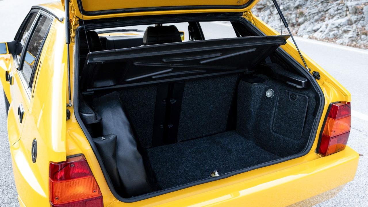 1992 Lancia Delta HF Integrale Evoluzione &ldquo;Giallo Ferrari&rdquo;