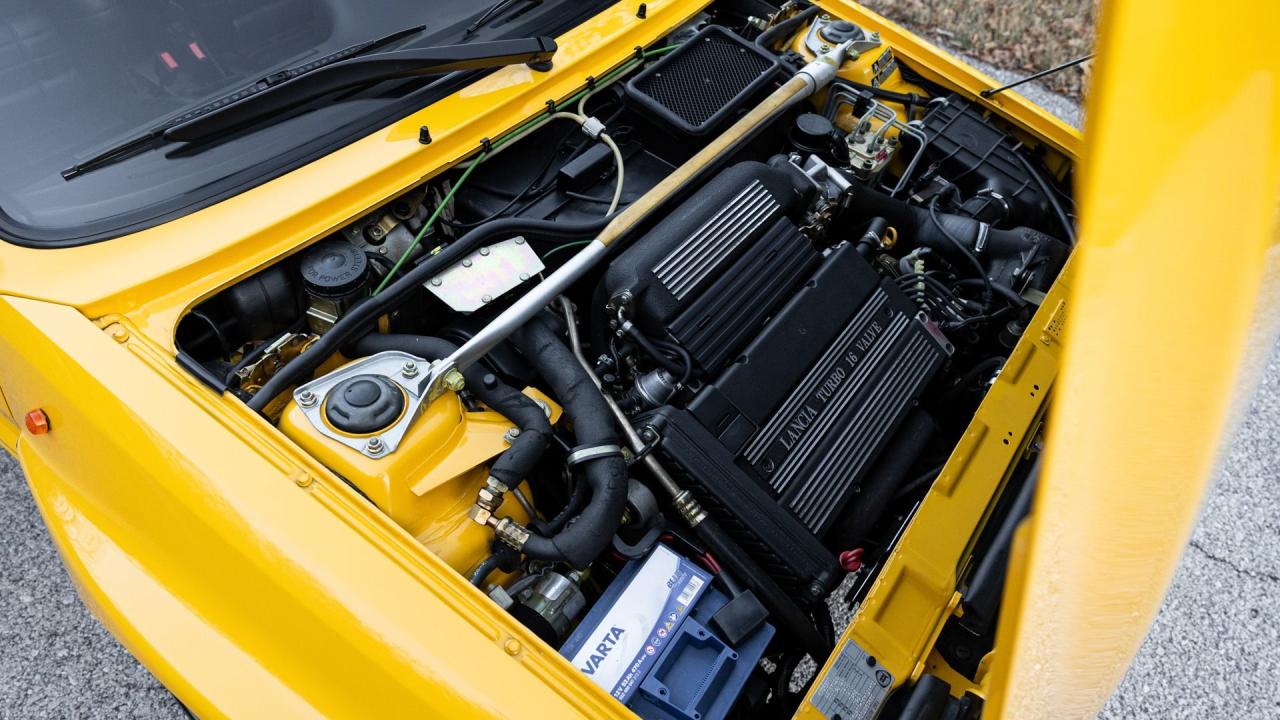 1992 Lancia Delta HF Integrale Evoluzione &ldquo;Giallo Ferrari&rdquo;