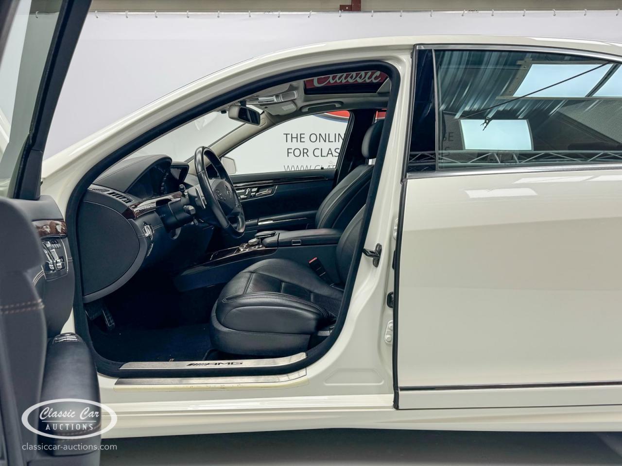 2011 Mercedes - Benz S63