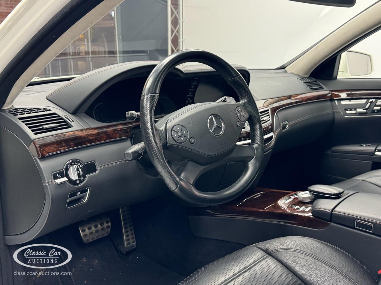 2011 Mercedes - Benz S63