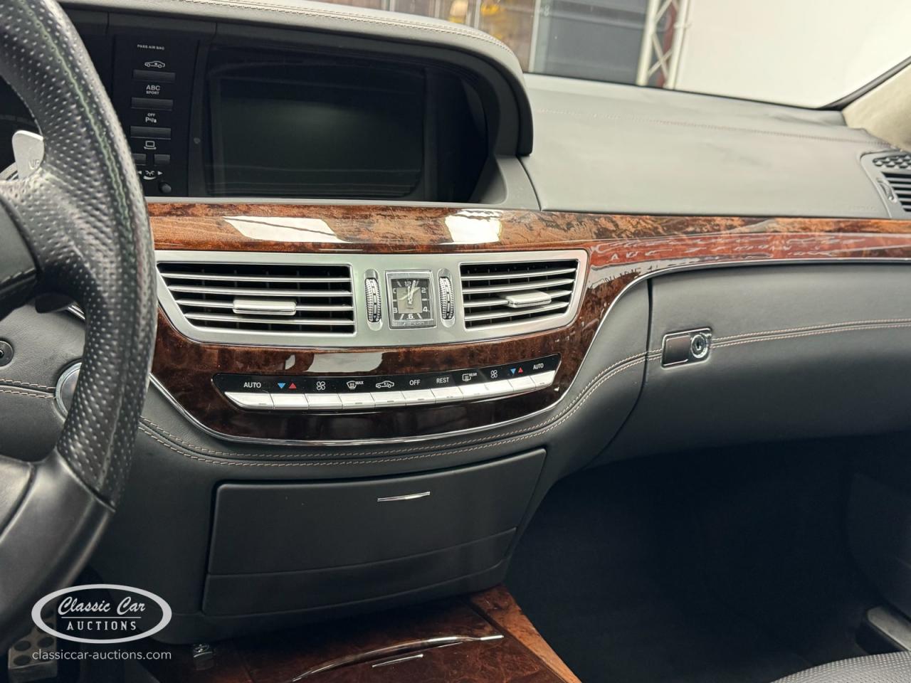 2011 Mercedes - Benz S63