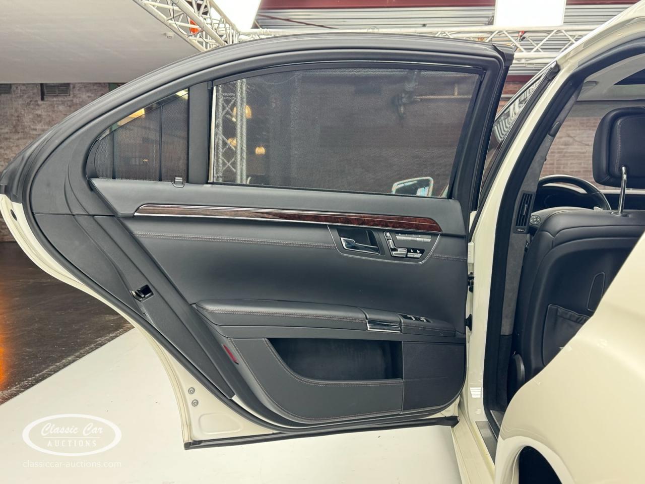 2011 Mercedes - Benz S63