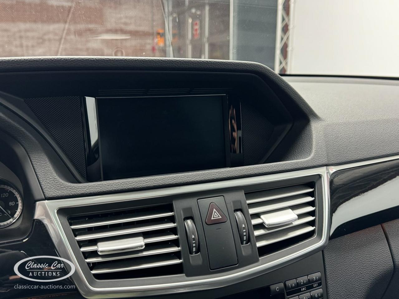 2011 Mercedes - Benz E350