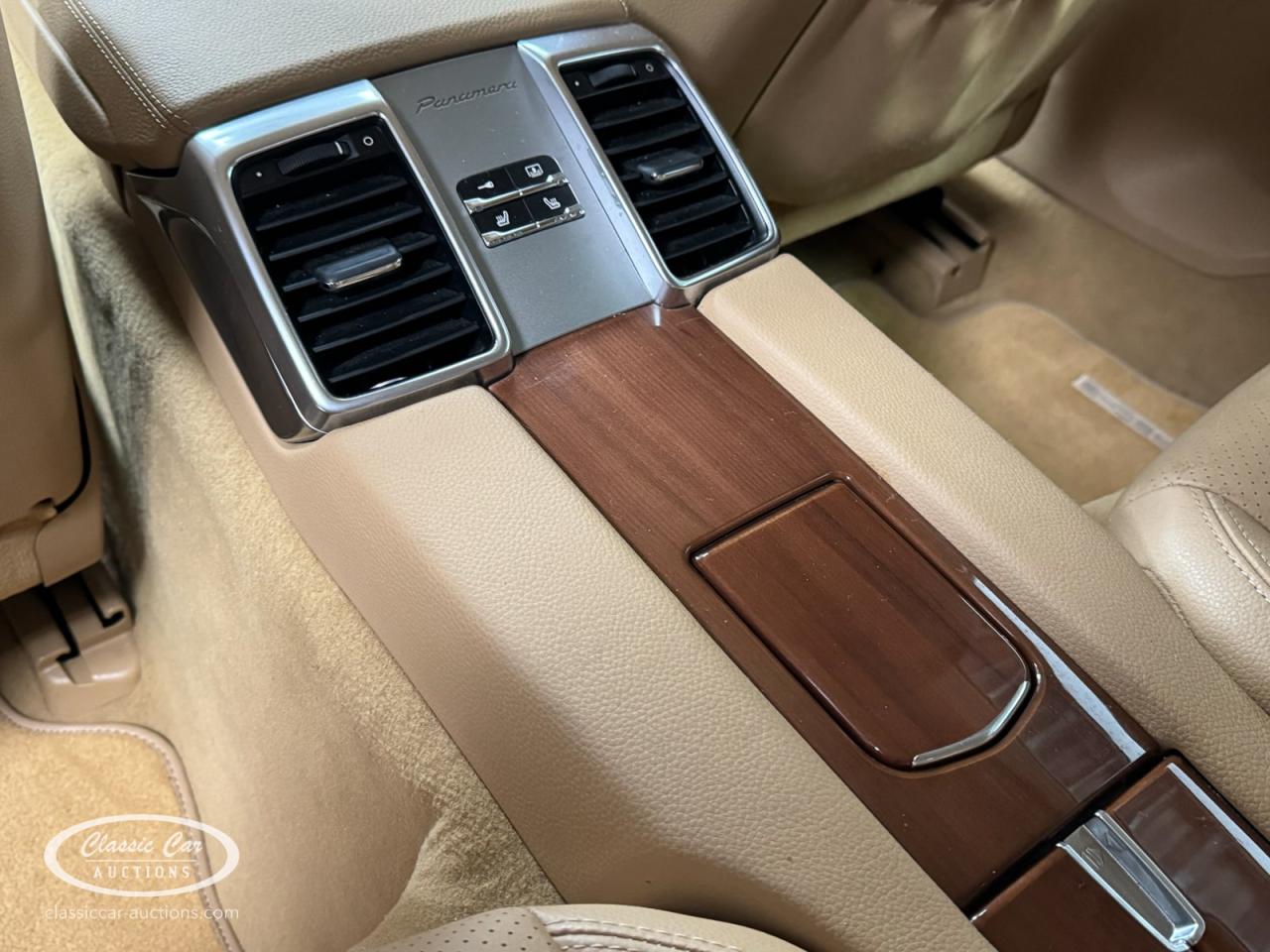 2010 Porsche Panamera