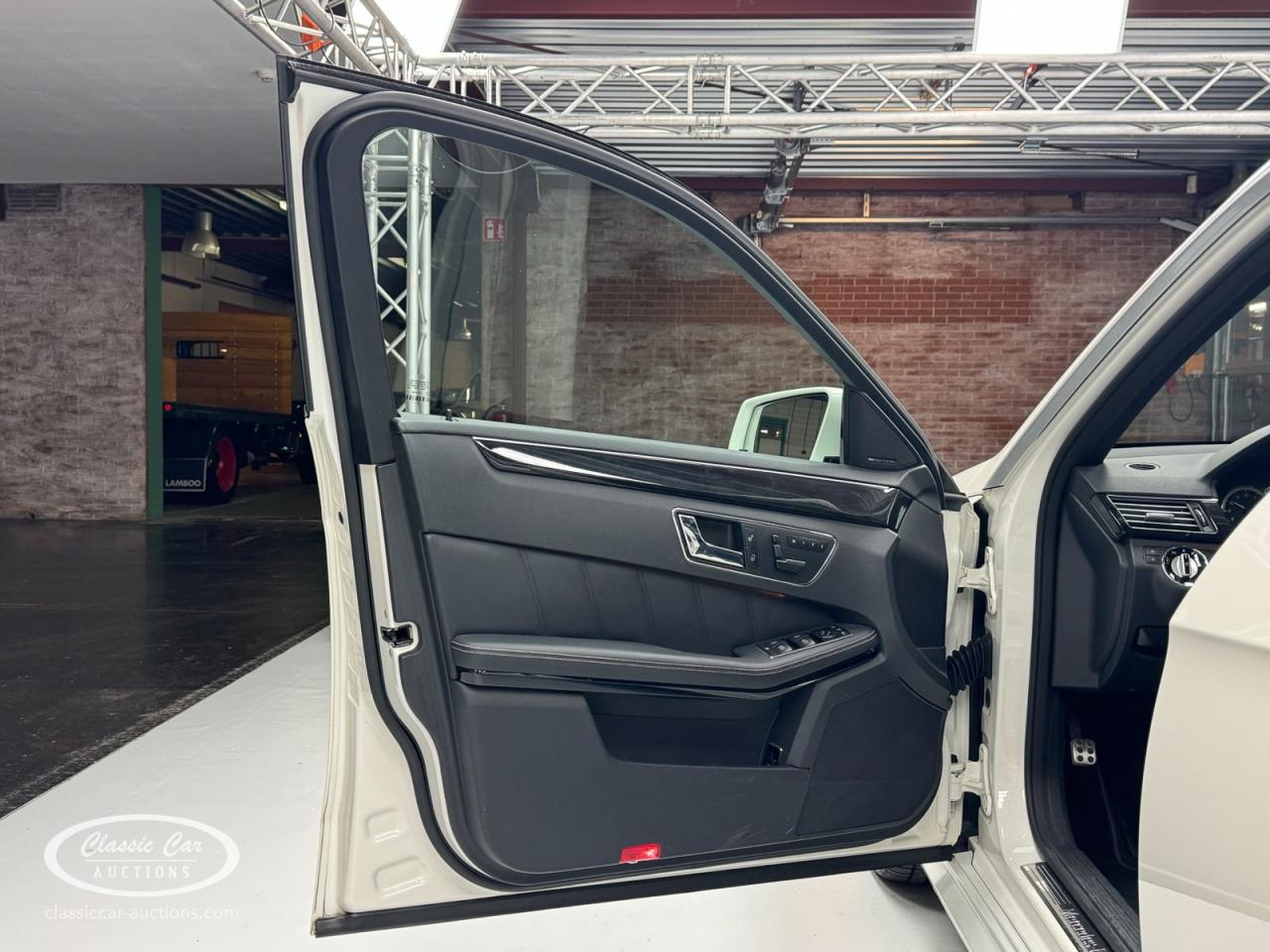 2010 Mercedes - Benz E550