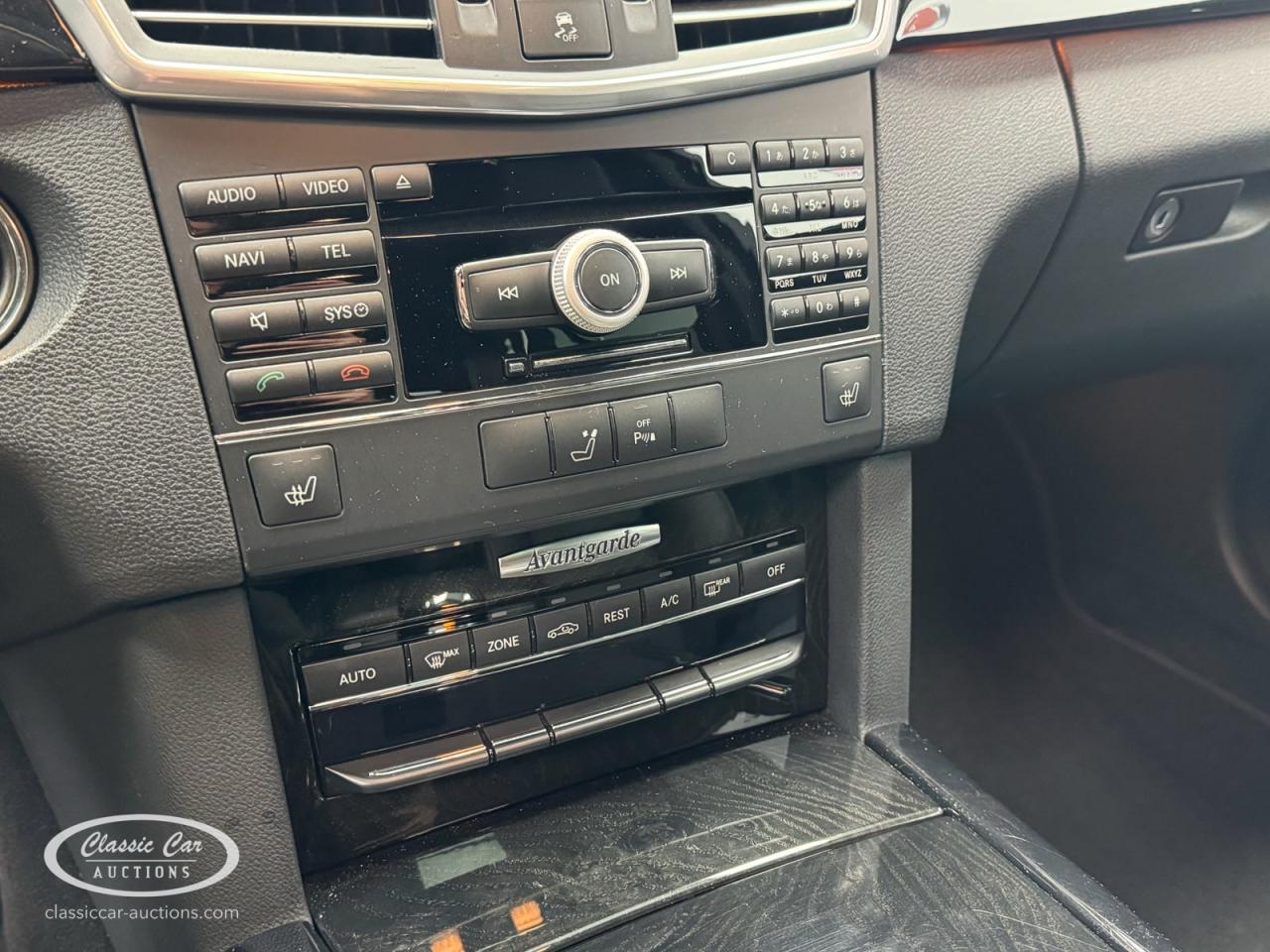 2010 Mercedes - Benz E550