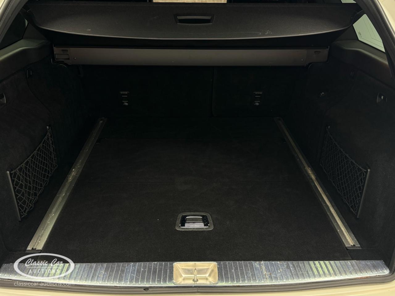 2010 Mercedes - Benz E550